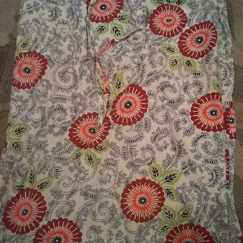 The limited size xs knee length skirt